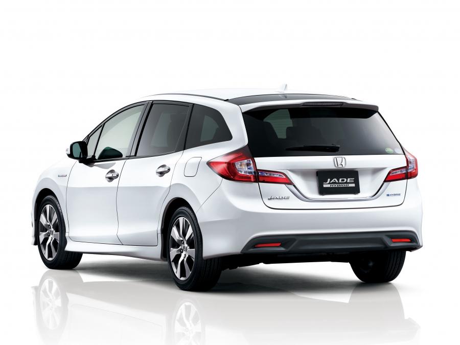  Honda Jade Hybrid 2015 года  (фото 16 из 30)